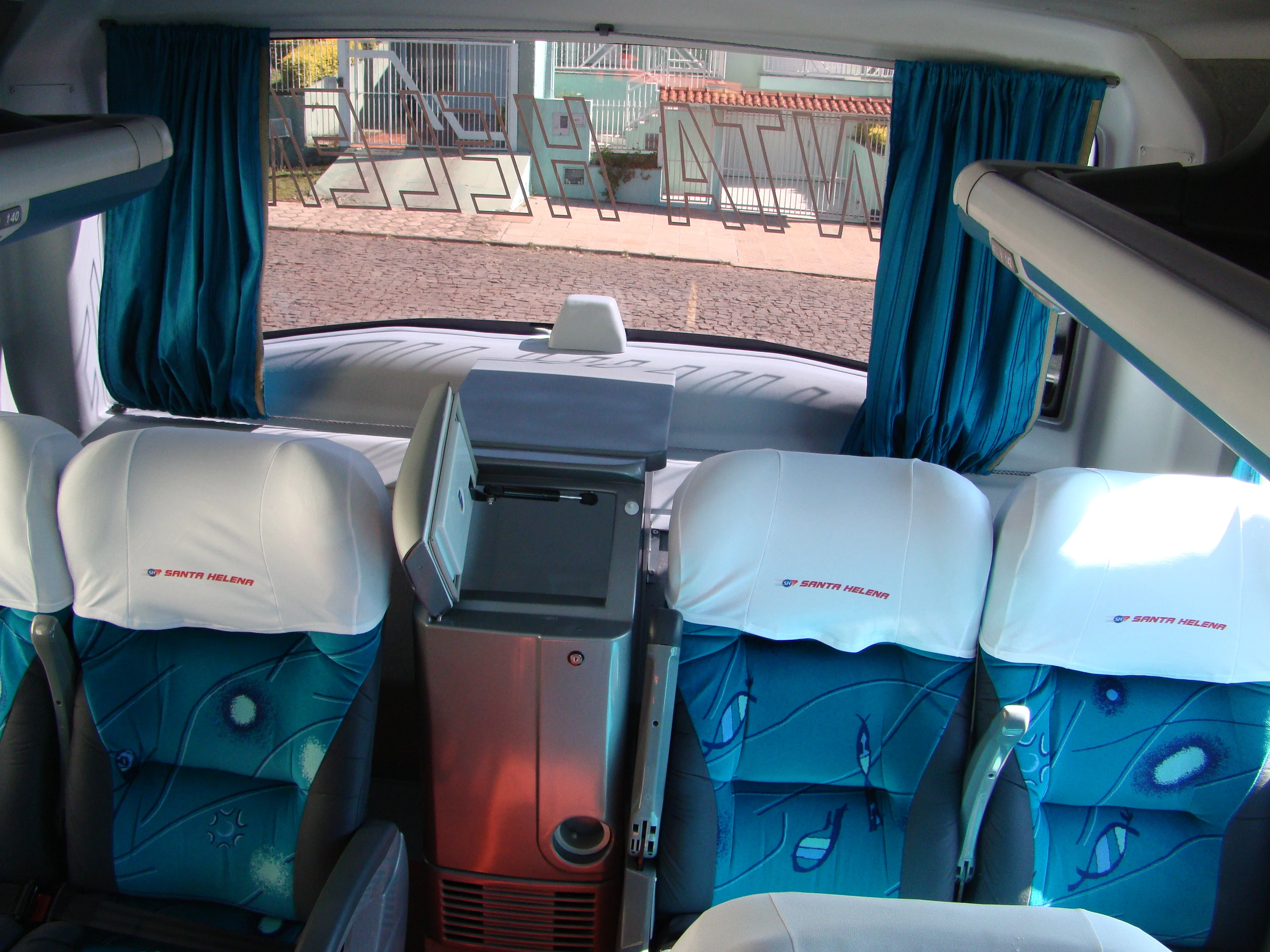 Santa Helena Turismo - Ônibus DD Leito Turismo Volvo 450 (ano 2012)